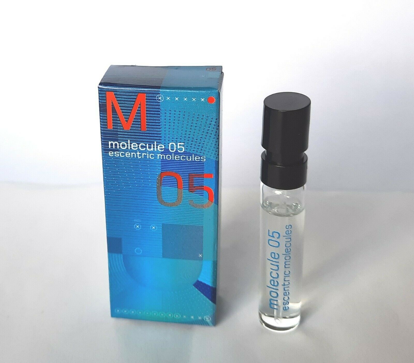 Échantillons de parfum officiels de l'Escentric Molecules Molecule 05, Muestras de perfume oficial de Escentric Molecules Molecule 05, Oficiální vzorky parfémů Escentric Molecules Molecule 05, Escentric Molecules Molecule 05官方香水样品, Escentric Molecules Molecule 05in viralliset hajuvesinäytteet, Επίσημα δείγματα αρωμάτων Escentric Molecules Molecule 05